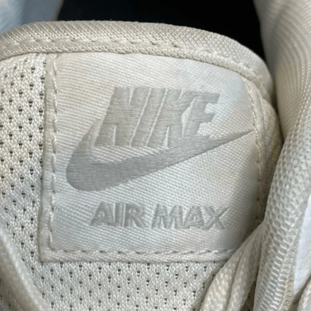 Nike Air Max 1 Ultra Essentials‎ White Running Shoes Gray White 7